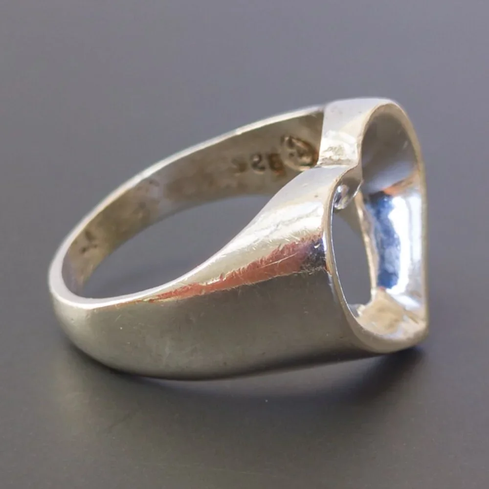 Vintage TAXCO Sterling Open-Heart Signet Ring — Size ~7.25 - Picture 4 of 12